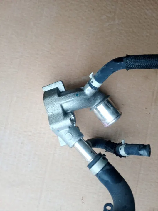 Durite d'eau Toyota 2.5 Hybride OEM 25fsjgj8 image 3