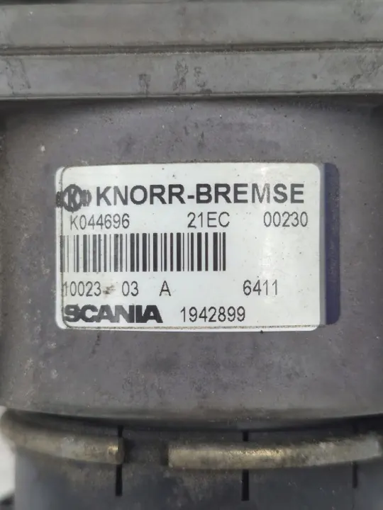 Scania Hauptbremsventil OEM 1942899 - Gebraucht image 3