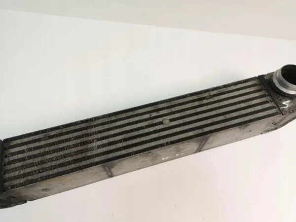 Radiador intercooler OEM 7787446 para BMW E60 M57 image 4