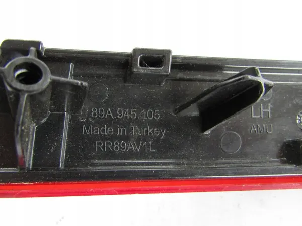 Feu de pare-chocs arrière gauche Audi Q4 e-tron OEM 89A945105 image 4