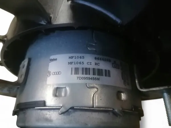 VW T4 kylarrubrik 28cm 11 blad 7D0959455M image 3