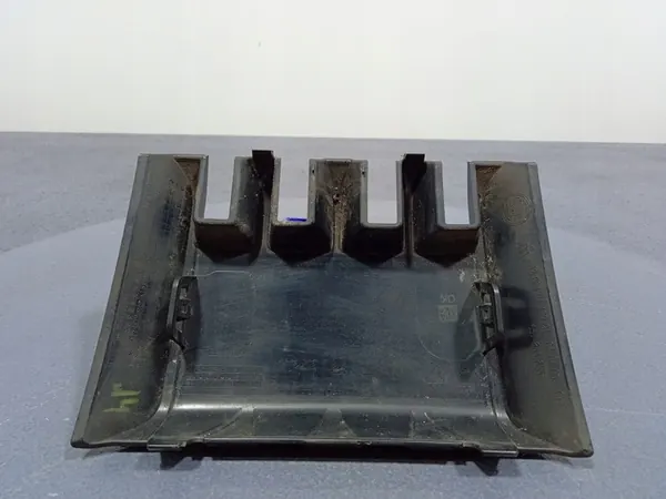 SKODA SCALA FRONT RADAR BLANKING PLATE 657853655 image 3