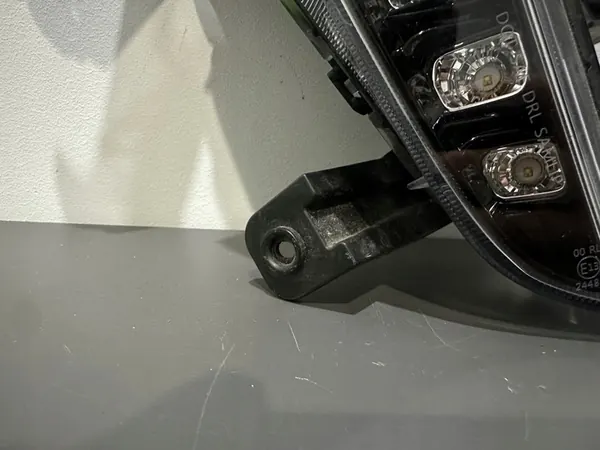 FARO HALÓGENO ESQUERDO HYUNDAI IONIQ DRL image 2