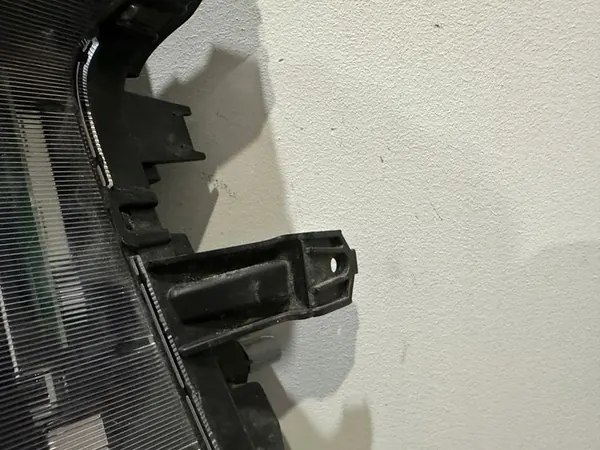 FARO HALÓGENO ESQUERDO HYUNDAI IONIQ DRL image 4