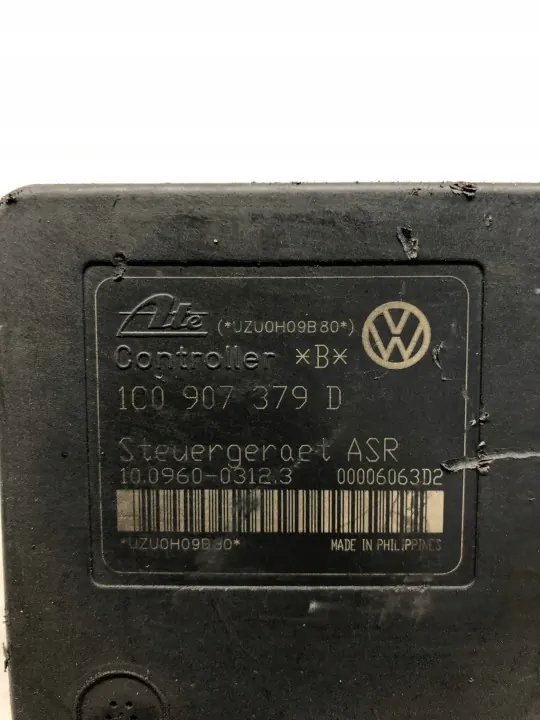 ABS-pumpstyrenhet OEM 1C0907379D - Begagnad image 3