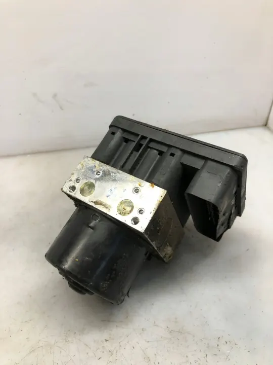 ABS-pumpstyrenhet OEM 1C0907379D - Begagnad image 4