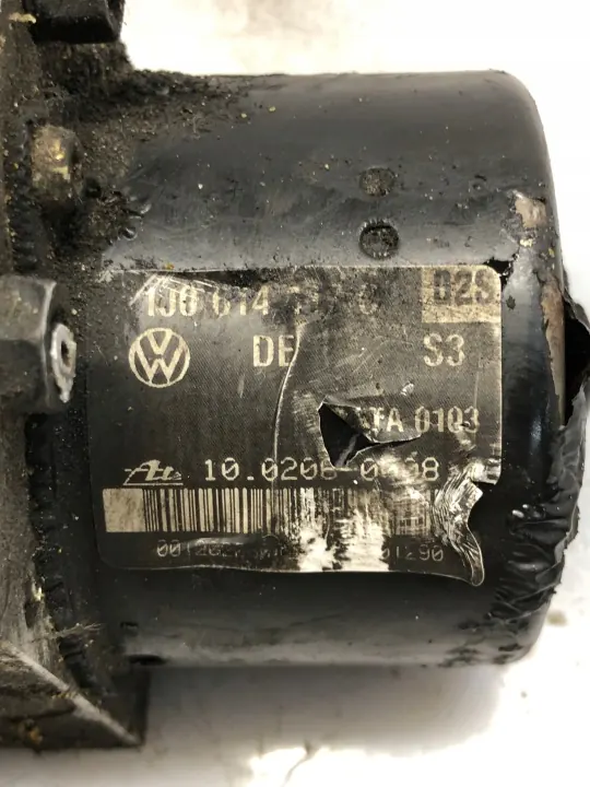 ABS-pumpstyrenhet OEM 1C0907379D - Begagnad image 5