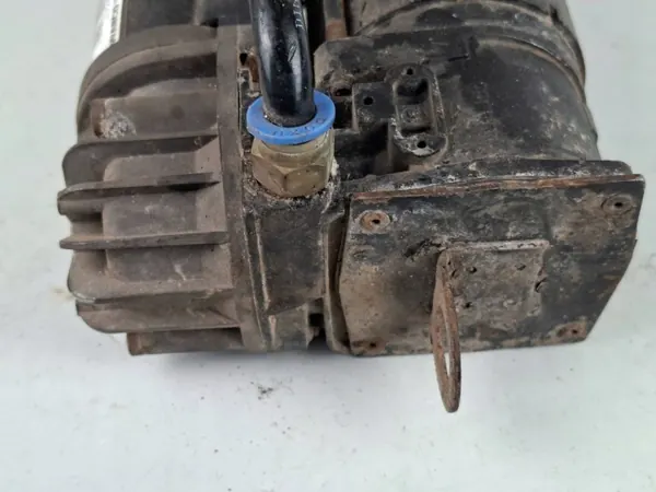 Compresseur de suspension Mercedes OEM 2113200304 image 9