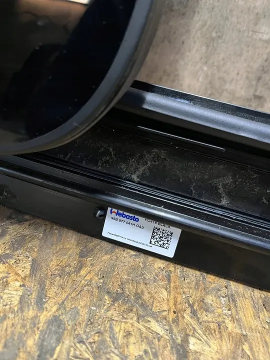Techo Solar Porsche Macan OEM 95B877041H - Usado image 5
