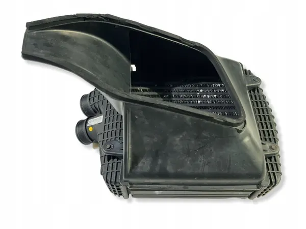 Radiador de intercooler Maserati OEM 670035635 - Usado image 2