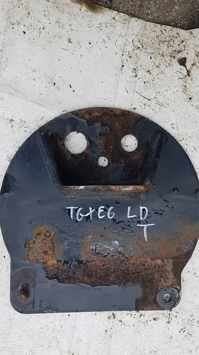 Plaque de montage de suspension MAN TGX Low Deck image 1