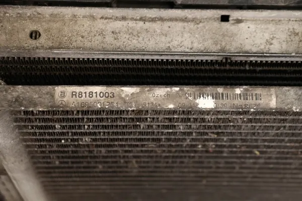 Waterkoeler Mercedes W245 2.0 CDI A1695001703 image 5