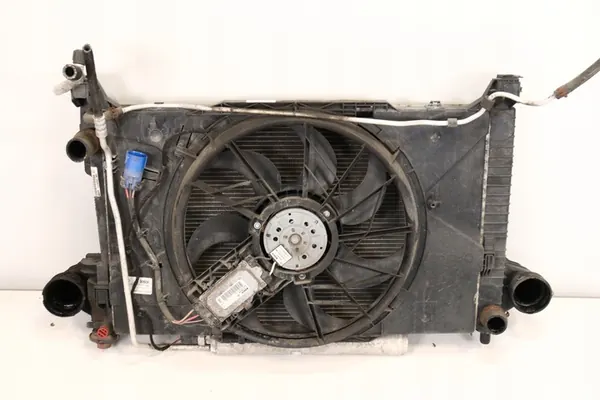 Waterkoeler Mercedes W245 2.0 CDI A1695001703 image 8