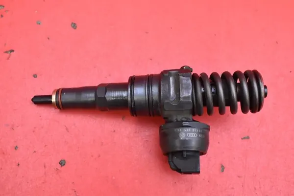 Bomba de inyección OEM 038130073BN para Skoda Octavia II image 2