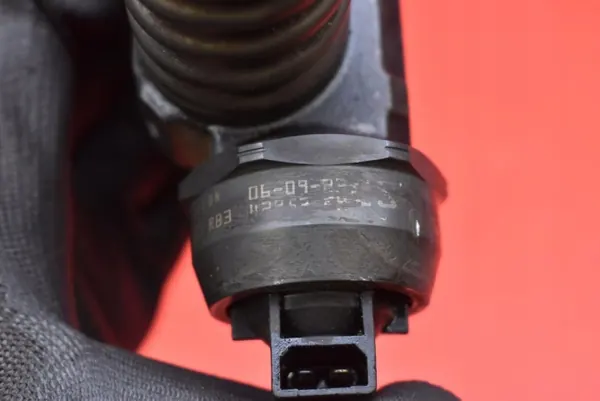 Bomba de inyección OEM 038130073BN para Skoda Octavia II image 9