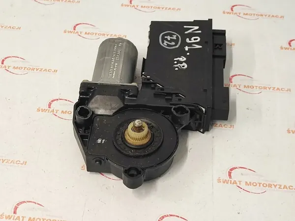 Motor de ventana delantera derecha Porsche OE 3D2959793A image 3