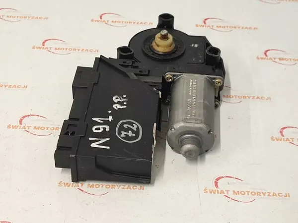 Motor de ventana delantera derecha Porsche OE 3D2959793A image 4