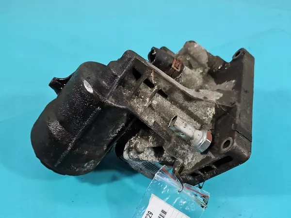 Oljefilterbas VW Transporter T5 2.5 TDI image 2