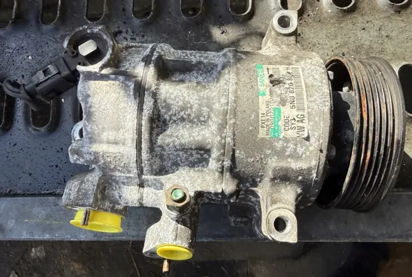 Compressor AC usado OEM 5N0820803H para VW Audi image 2