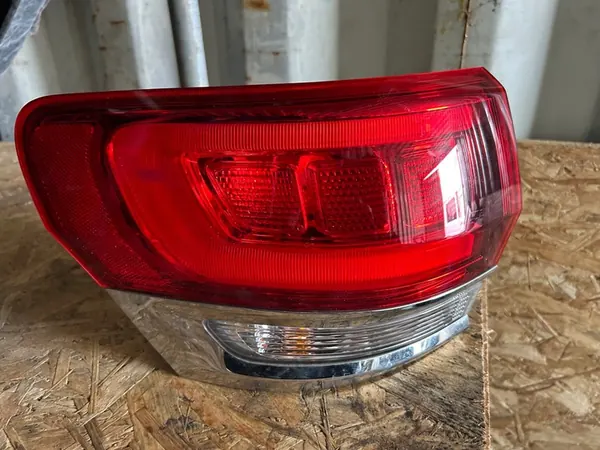 JEEP GRAND CHEROKEE WK2 LUZ TRASERA IZQUIERDA DERECHA OEM image 8