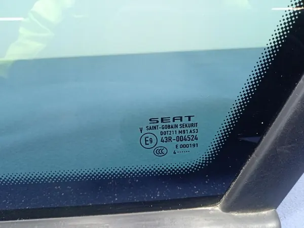 OEM Ambit-983696- Oikea Taka-Korilasitus SEAT image 4