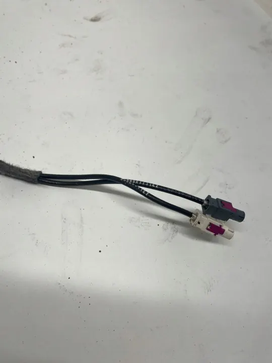 Harness de audio usado OEM 41156236E para Peugeot 508 image 3