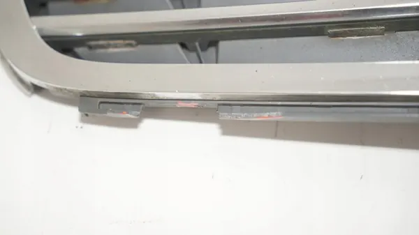 Puskurin ritilä OEM 360192645 Mercedes W204 2007-2011 image 4