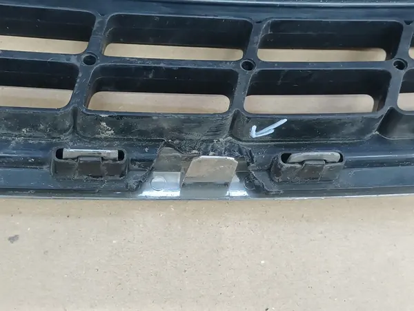 RENAULT TRAFIC III LIFT grill 2019 - 2021 image 8