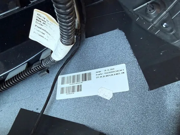 AUDI Q3 Paraurti Anteriore PDC Installazione Griglia Completa OEM image 9