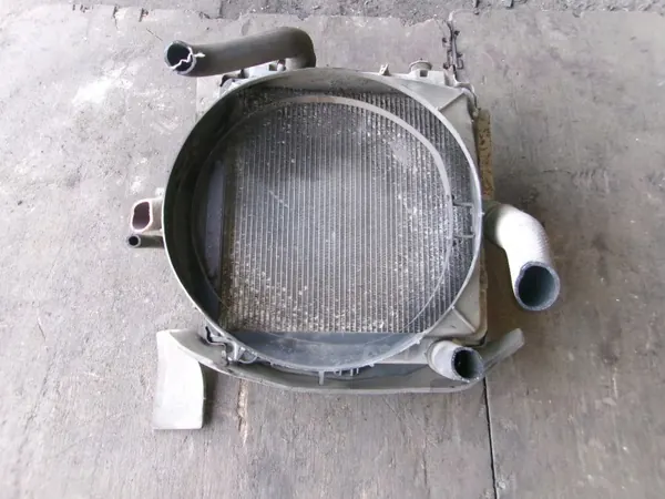 Radiateur d'eau OEM CHŁODNICA WODY pour Mitsubishi Canter image 4