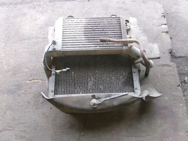 Radiateur d'eau OEM CHŁODNICA WODY pour Mitsubishi Canter image 5