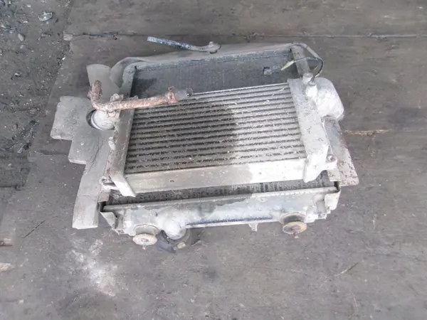 Radiateur d'eau OEM CHŁODNICA WODY pour Mitsubishi Canter image 6