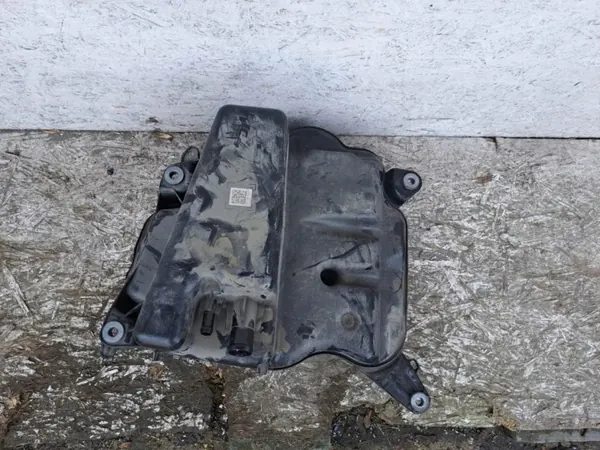 Réservoir AdBlue Audi A6 C8 OEM 4K0131878J Occasion image 3