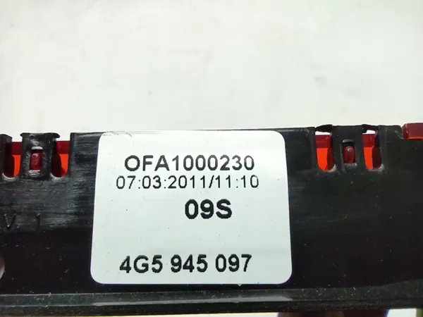 Feu Stop OEM 4G5945097 pour Audi A6 C7 Berline 2011-2018 image 5