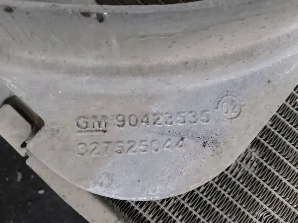 Radiador de agua con ventilador Opel Zafira A 2.0 image 2