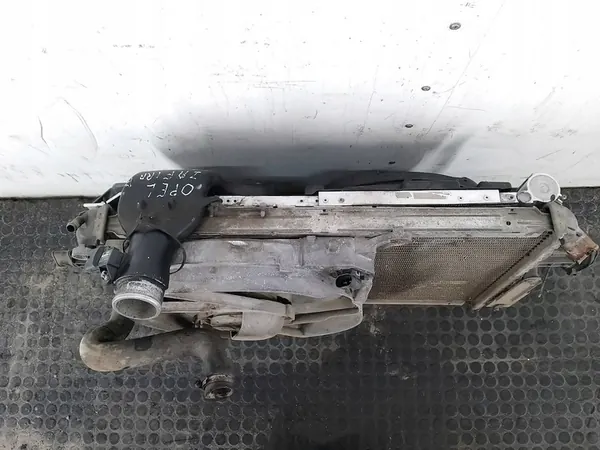Radiador de agua con ventilador Opel Zafira A 2.0 image 9