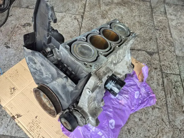 Bloque Motor Skoda Fabia II 1.4 OEM 030103019AC image 2