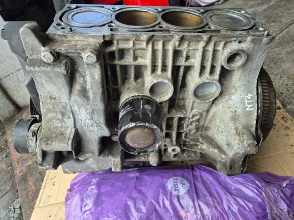 Bloque Motor Skoda Fabia II 1.4 OEM 030103019AC image 3