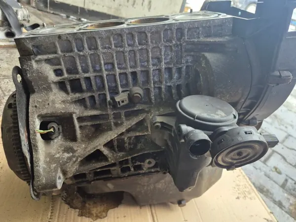 Bloque Motor Skoda Fabia II 1.4 OEM 030103019AC image 5