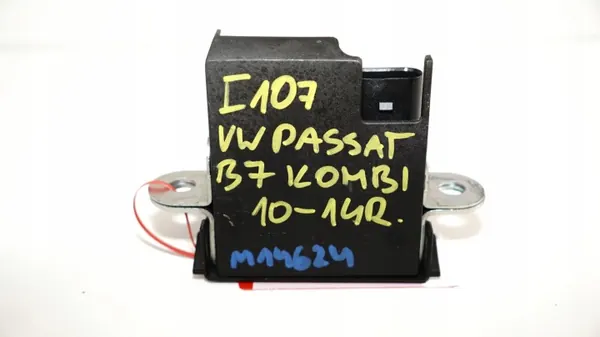 Cerrajón de portón OEM 360158716 para VW Passat B7 Familiar image 4