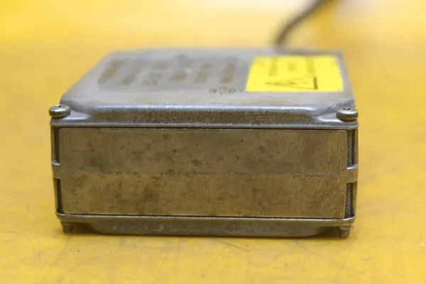 Xenon-lampa ballast vänster fram Audi A8 D2 image 10