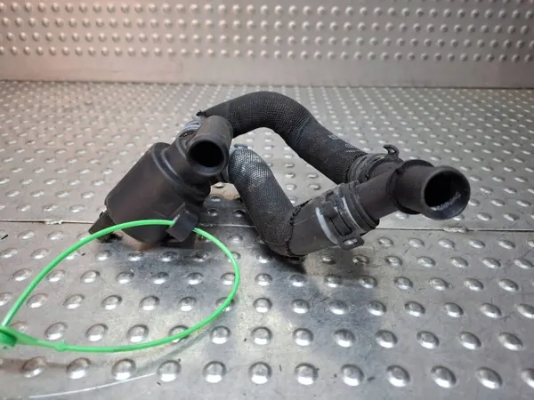 Bomba de agua auxiliar OEM S26372188 para Audi A8 D4 image 3