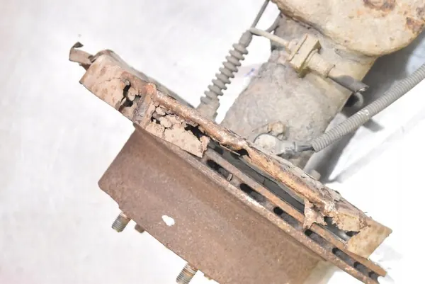 Takadifferenti Kia Sorento 2002-2006 image 5