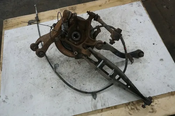 SUBARU FORESTER IV SJ Mozzo Posteriore Sinistro 28411SG011 image 3