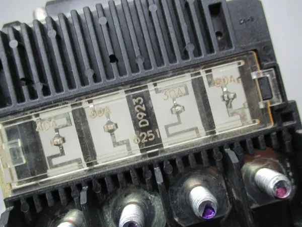 Fusible batterie i-miev c-zero ion - Mitsubishi OE image 4