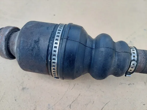 Peugeot 206 1.6 16v Arbre de Transmission Droit image 3