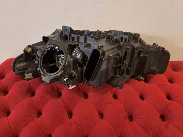 Farol dianteiro direito Xenon BMW 3 F30 F31 image 4