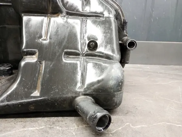 Réservoir de liquide de refroidissement A0005003049 Mercedes image 9