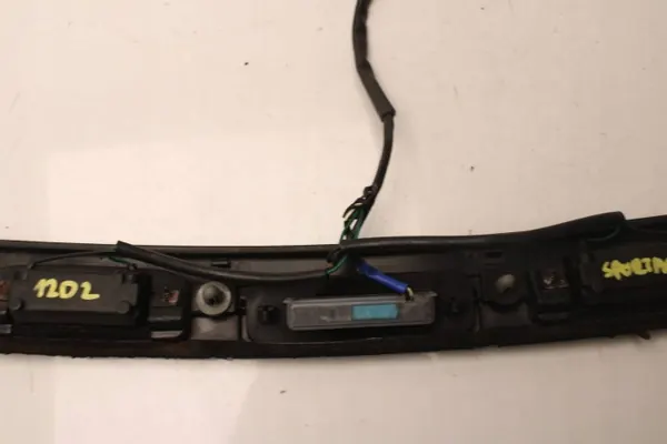 Moldura Portão Kia Sportage III OEM TBS27385 image 4