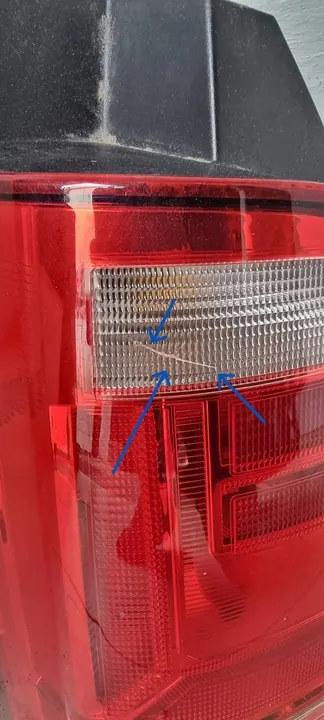 VW Transporter T6 15 - Luz Trasera Izquierda image 3